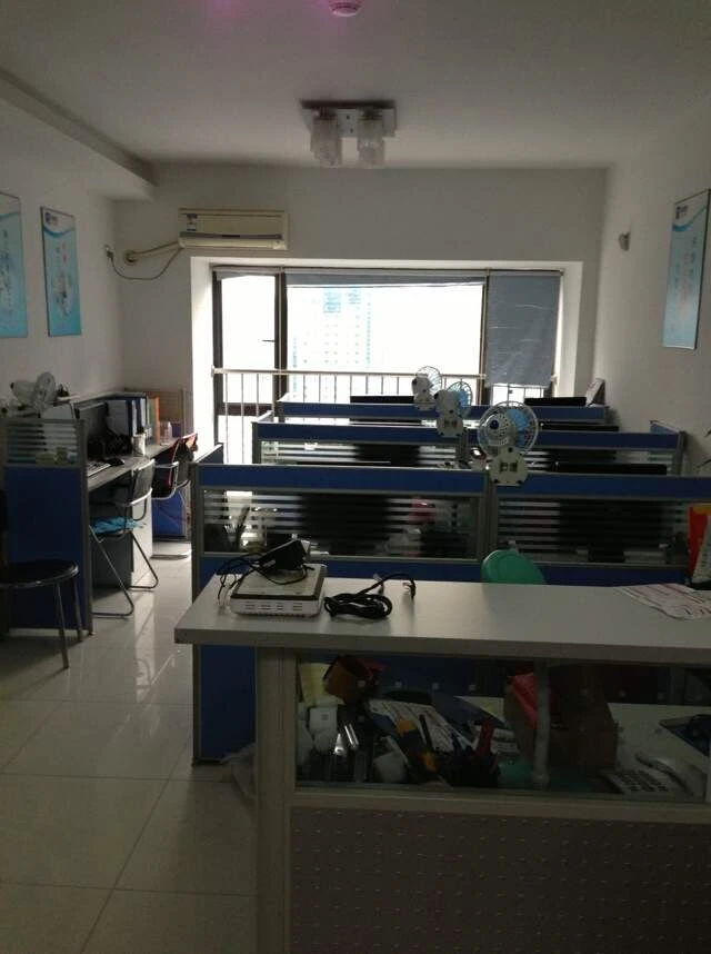 Naše preseljenje u Unit 21K, Block C, Huaqiang Plaza krajem 2009.